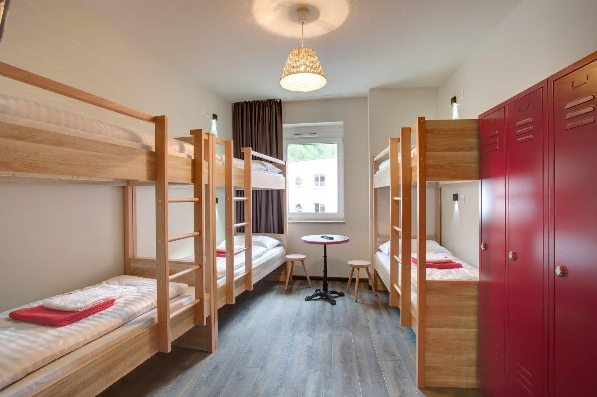 Meininger Hotel Salzburg City Center Esterno foto