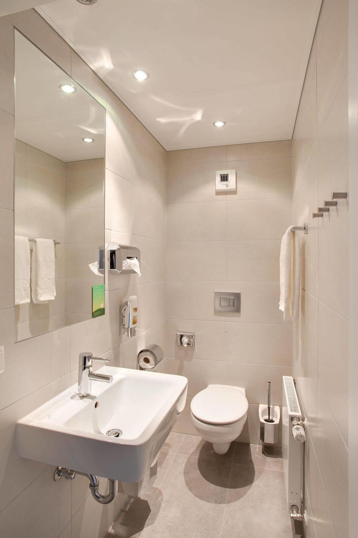 Meininger Hotel Salzburg City Center Esterno foto