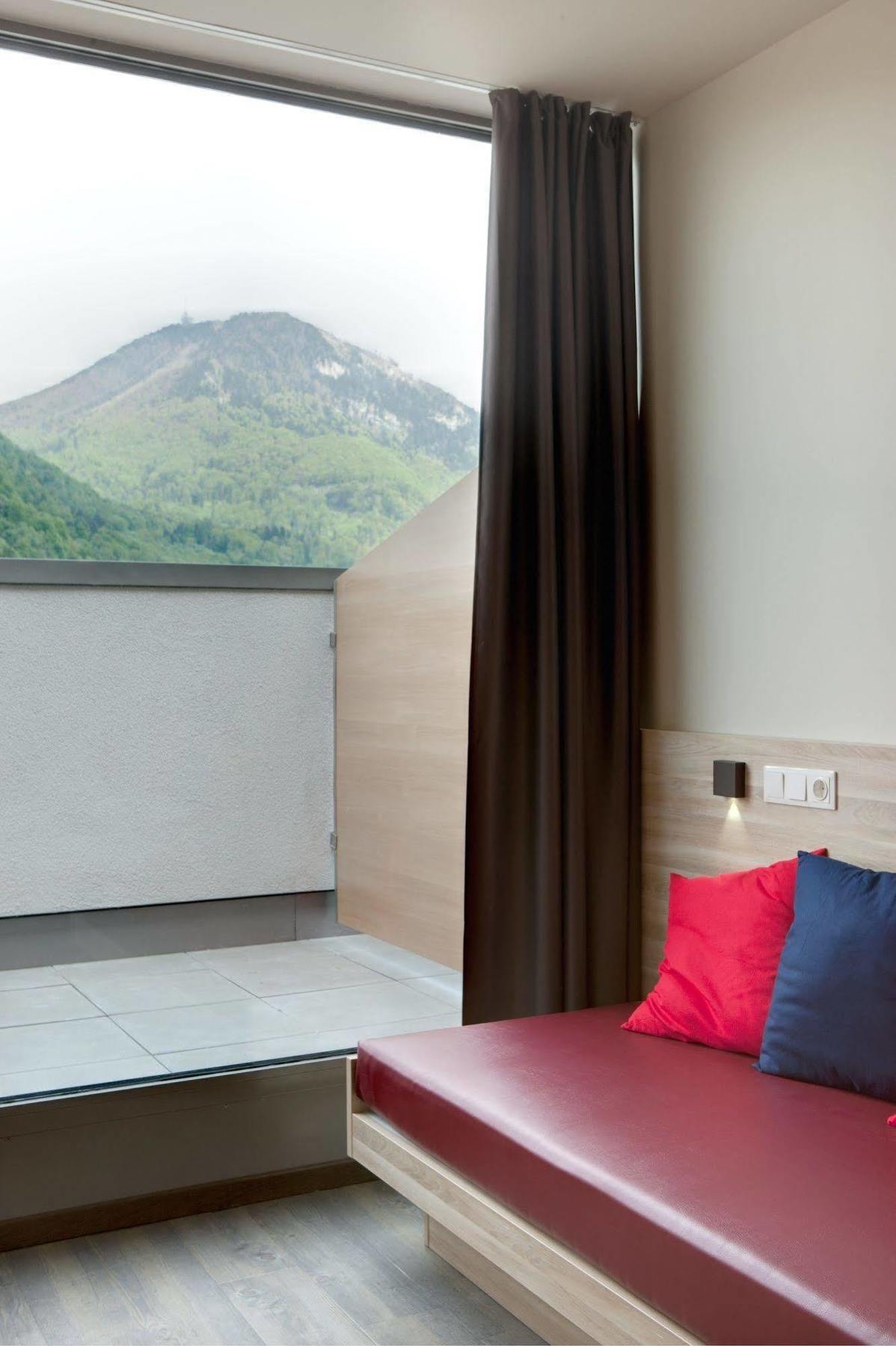 Meininger Hotel Salzburg City Center Esterno foto